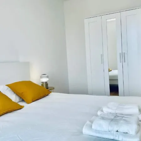 Apartament Cu 2 Dormitoare In Centru * Luxembourg